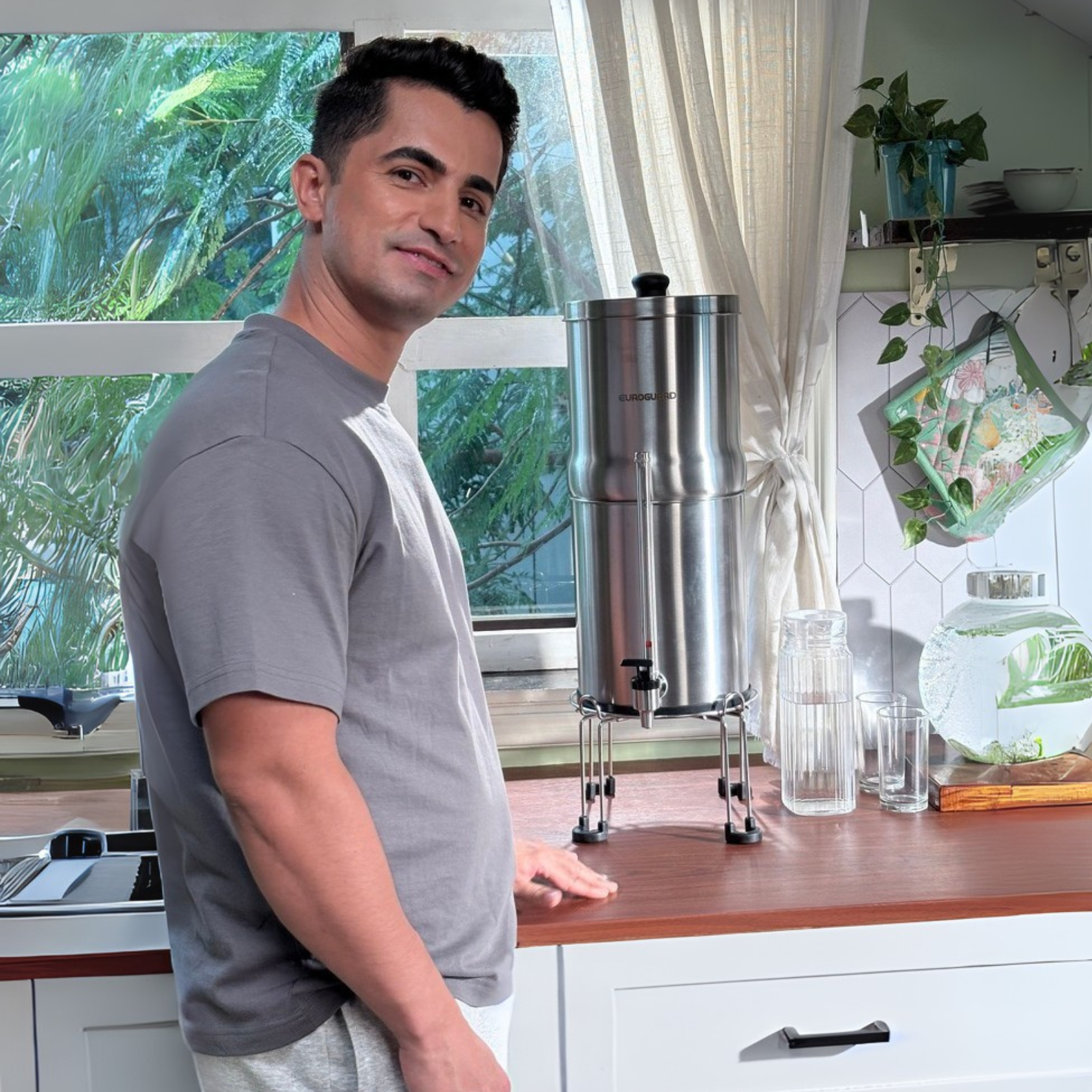 EuroGuard Inox – Filtro y Purificador de Agua (Soporte y Grifo Transparente)